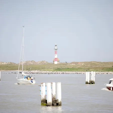 Apartment In Nieuwpoort With Ocean Views, Cleaning Included Apartamento