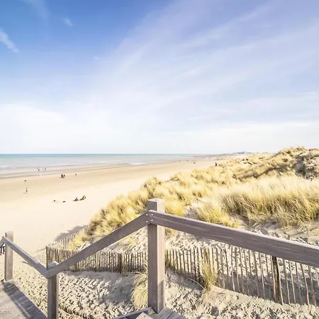 Apartment In Nieuwpoort With Ocean Views, Cleaning Included 니우포르트