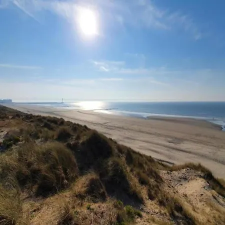 Apartment In Nieuwpoort With Ocean Views, Cleaning Included 아파트