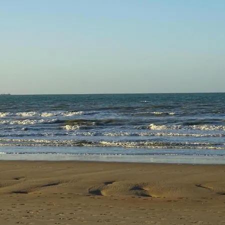 Apartment In Nieuwpoort With Ocean Views, Cleaning Included Apartamento *